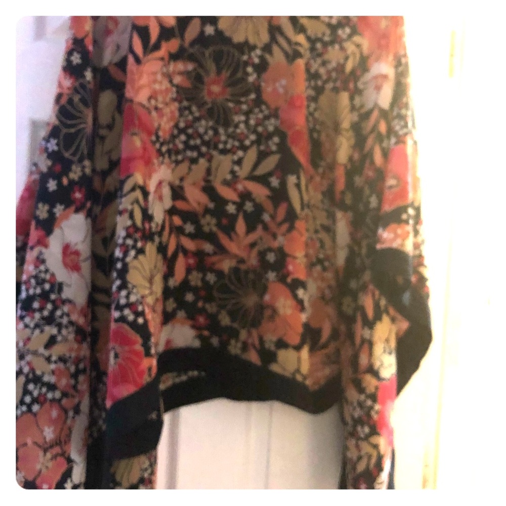 Poncho blouse